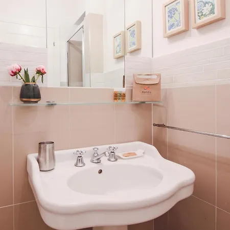 Apartament - Sant'orsola With View On The Market