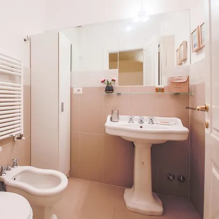 Apartament - Sant'orsola With View On The Market